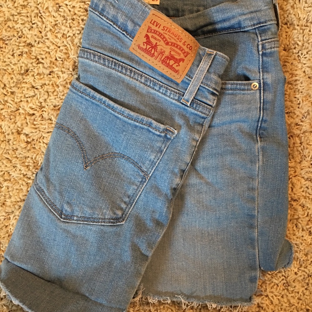 Levi Shorts